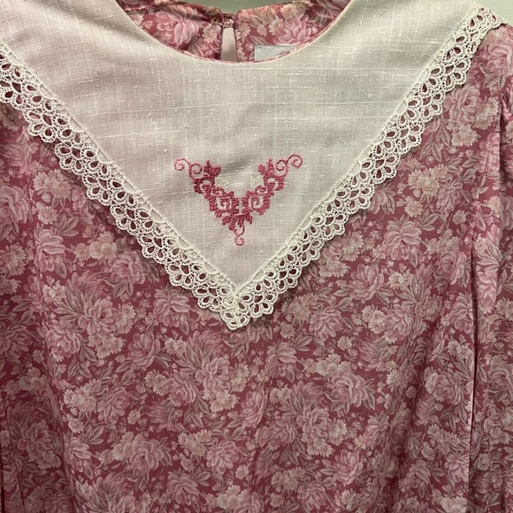 Vintage Frejani Floral Pink Blouse with Lace Embroidered Collar Size 18 - Picture 2 of 12